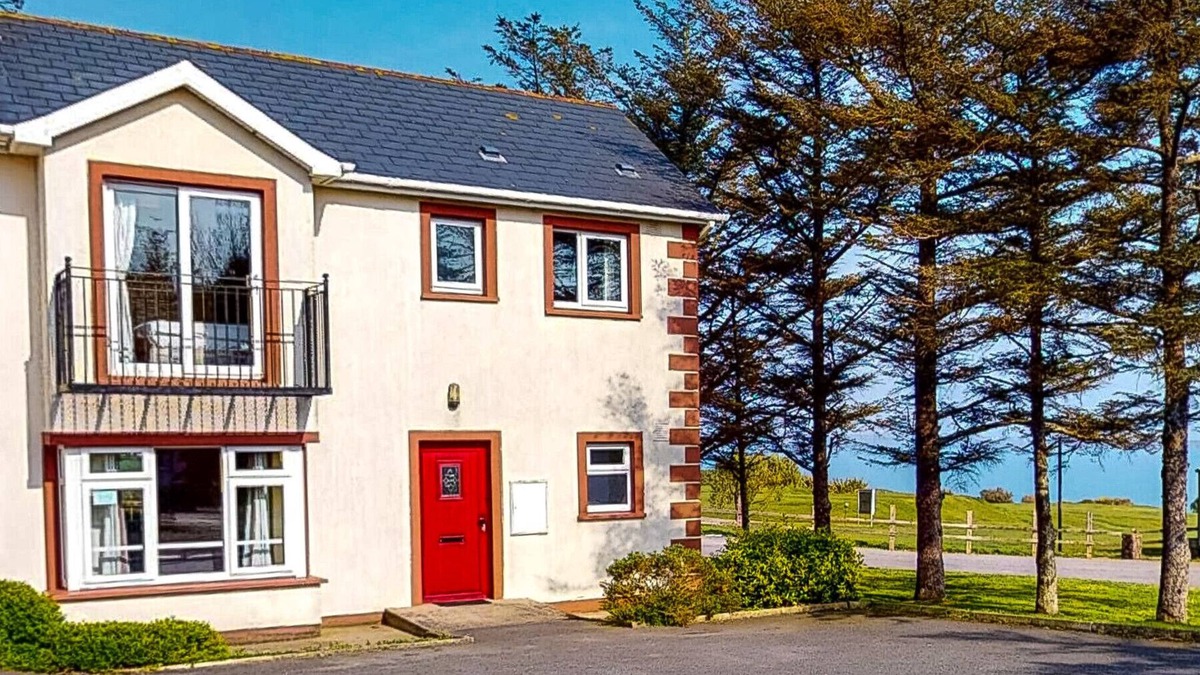 Dunmore East Ski Chalet | Seacliff Holiday Home No. 12