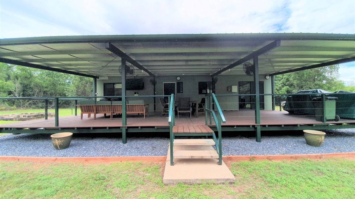 Dundee Beach House | SEACLUDED-HOLIDAY HOUSE close to the beach