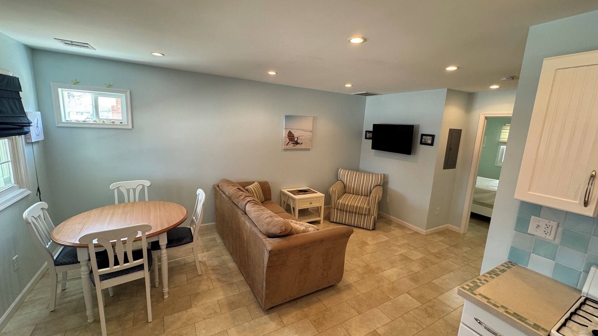 Lavallette Cottage | Seacrest Beach - Lavallette - Cottage A - One Block to Beach!