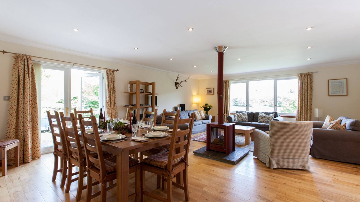 Nostie House | Seacroft - a seacroft that sleeps 8 guests in 4 bedrooms
