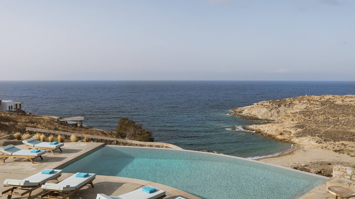 Xilokeratidi Villa | Seafront 9BDR Serenity in Mykonos
