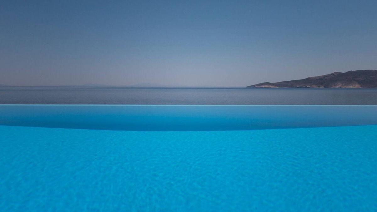 Agia Marina Mikrolimanou Villa | Seafront Aegeans blue pearl over infinity pool