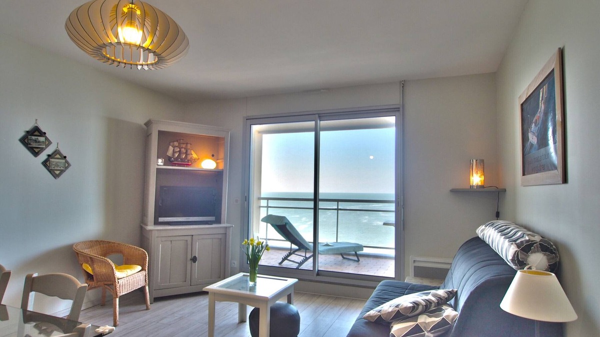 La Chaume Apartment | Seafront Apartment with Terrace and Garage in Charming La Chaume, 2 Bedrooms