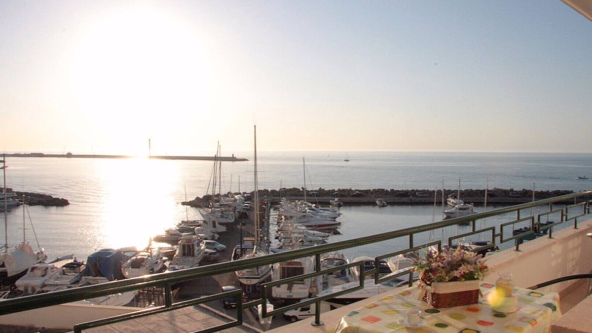 Gallipoli Apartment | Seafront apartment. 3 double beds and 3 bathrooms