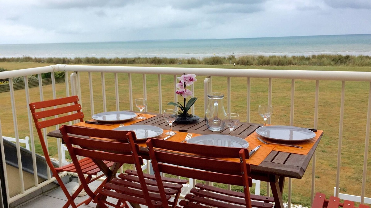 Carolles Apartment | Seafront apartment in Jullouville