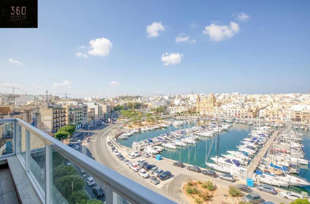 Pieta Apartment | Seafront, Designer APT with Private Terrace & WIFI by 360 Estates