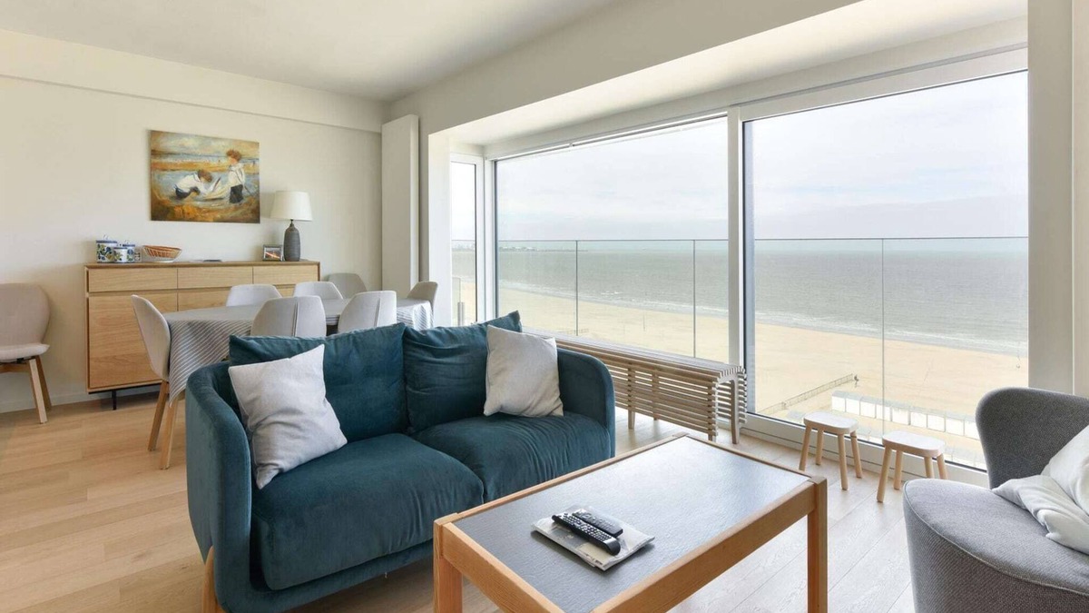 Albertstrand Apartment | Seafront Elegance Knokke