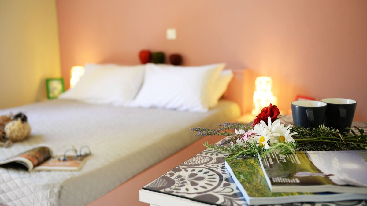 Marathopoli House | Seafront peaceful holiday apartments near Gialova & Pylos