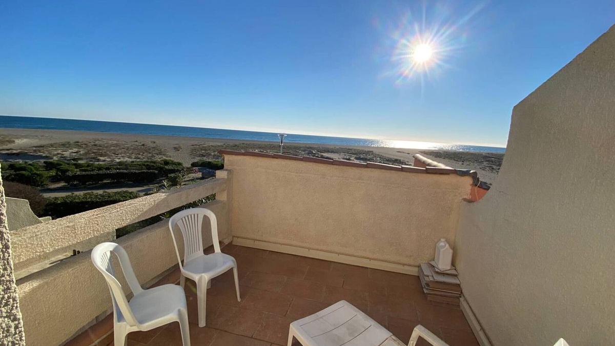 Port Leucate Villa | Seafront T2 Villa with Private Parking