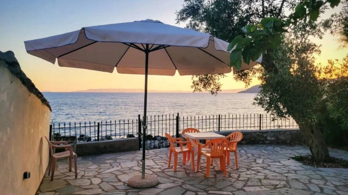 Kardamyli Villa | Seafront Villa "Fay" Entire Home Kardamyli West Mani Greece