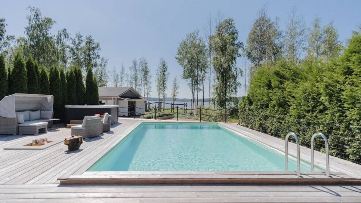 Salo Villa | Seafront Villa - Pool - Jacuzzi - Gym - Beach