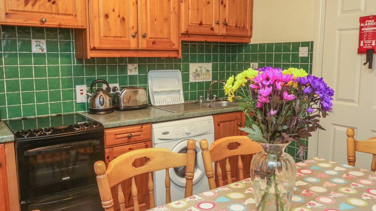 Youghal Cottage | SEAGAZE, pet friendly, with a garden in Youghal, County Cork