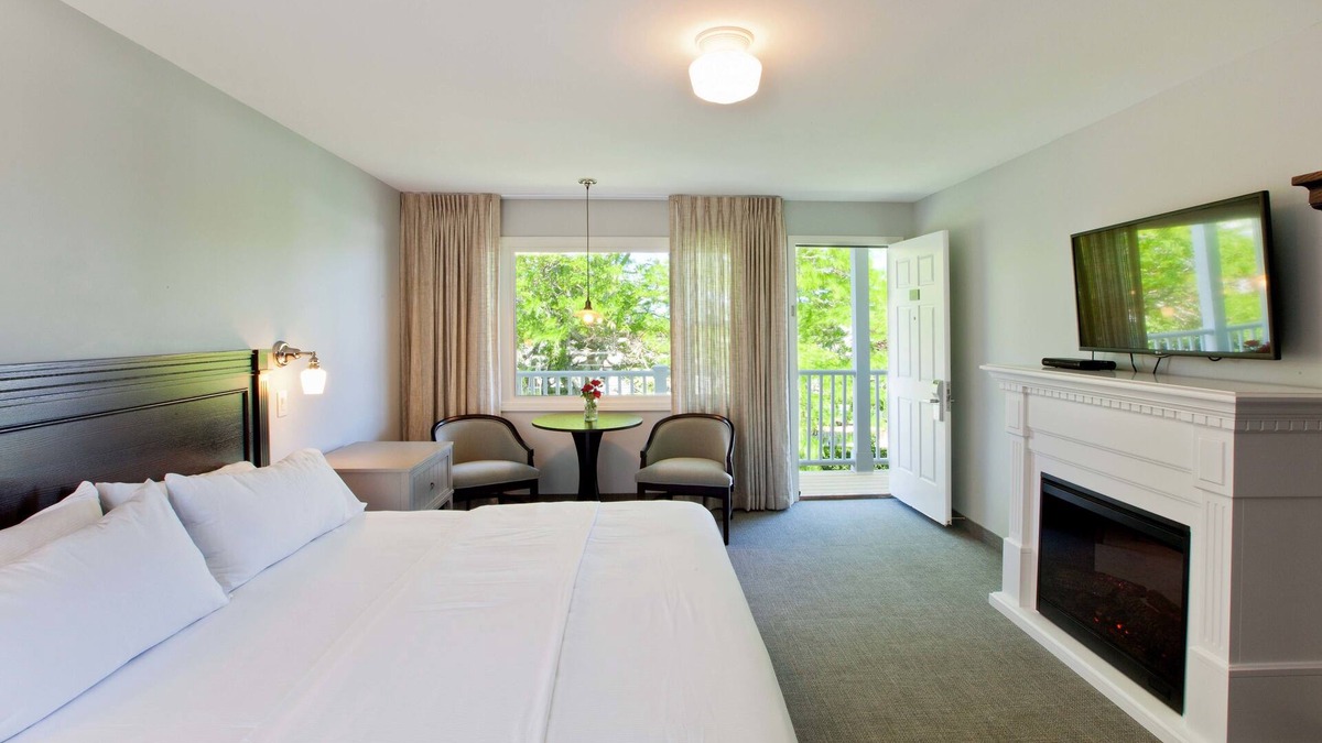 Provincetown Hotel | Seaglass Inn & Spa