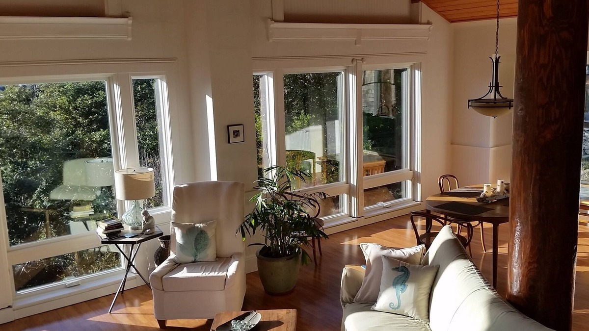 Manchester House | SEAGLASS - Secluded Irish Beach, Mendocino area oceanview home w treehouse feel