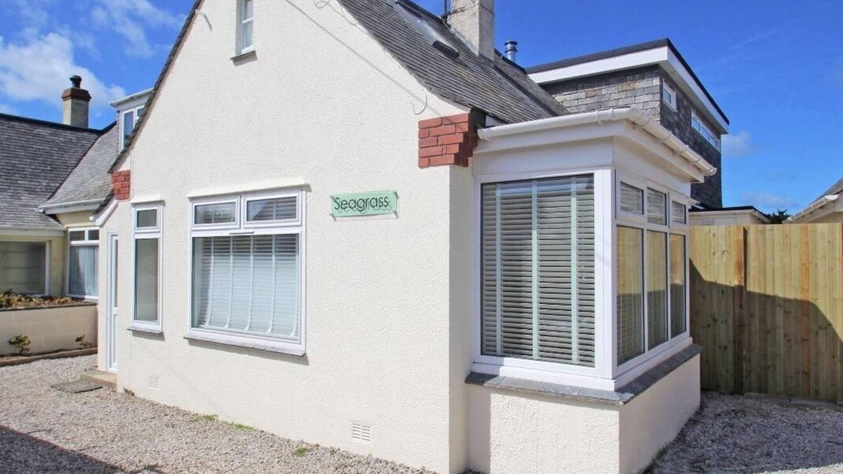 Crantock Cottage | SEAGRASS, pet friendly, country holiday cottage in Newquay