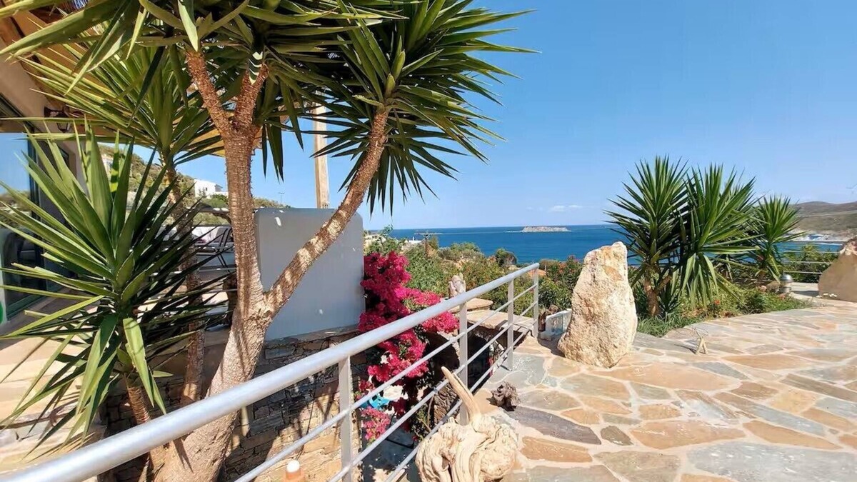 Agii Apostoli Villa | Seagulls - Within walking distance from sea!