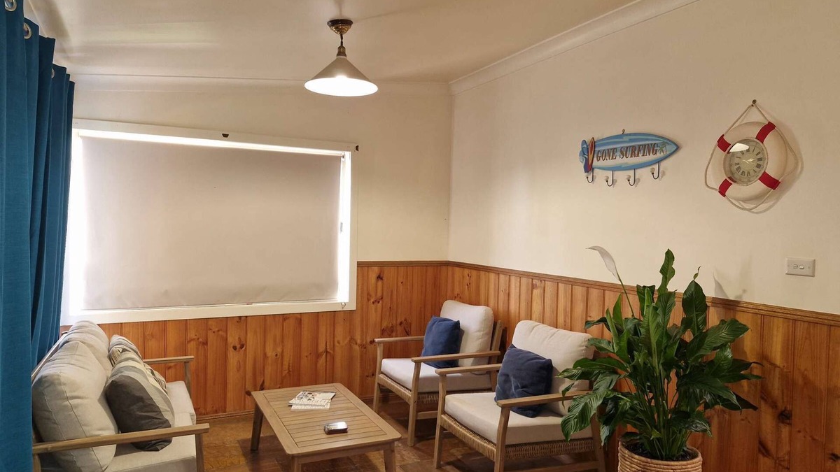Shellharbour House | Seahaven Beach House - This brilliant beach house sleeps up to 8 adults and 2 children.