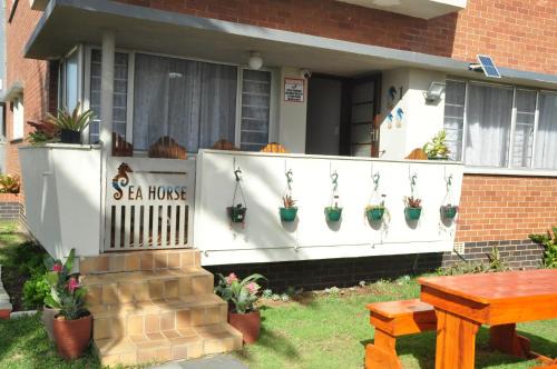 Pollok Beach Apartment | Seahorse Self Catering Holiday Accommodation
