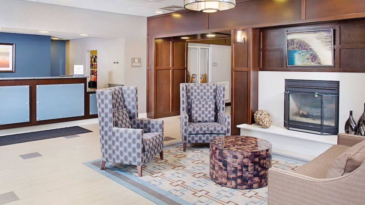 Manchester Condo | Seamless Stay in Manchester: Close to the Airportn