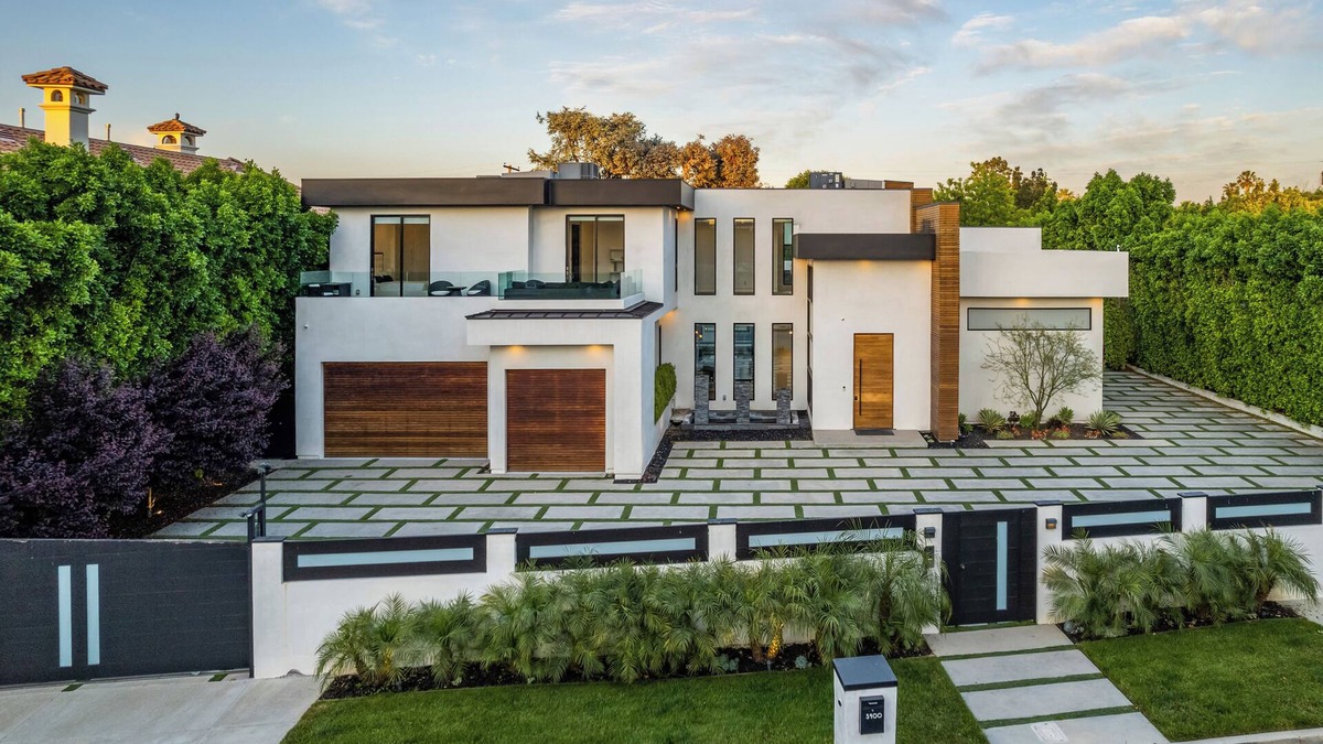 Encino Villa | Seamlessly Integrates Indoor and Outdoor Living
