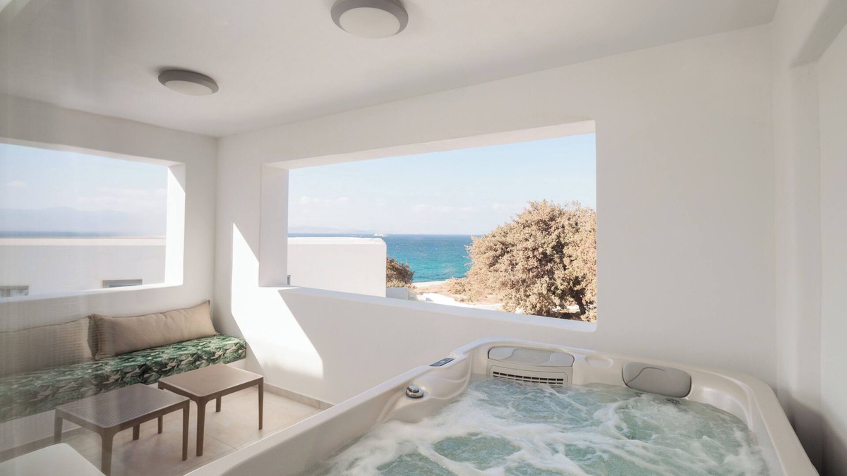 Maragas Apartment | Seanfinity Beachfront Suites