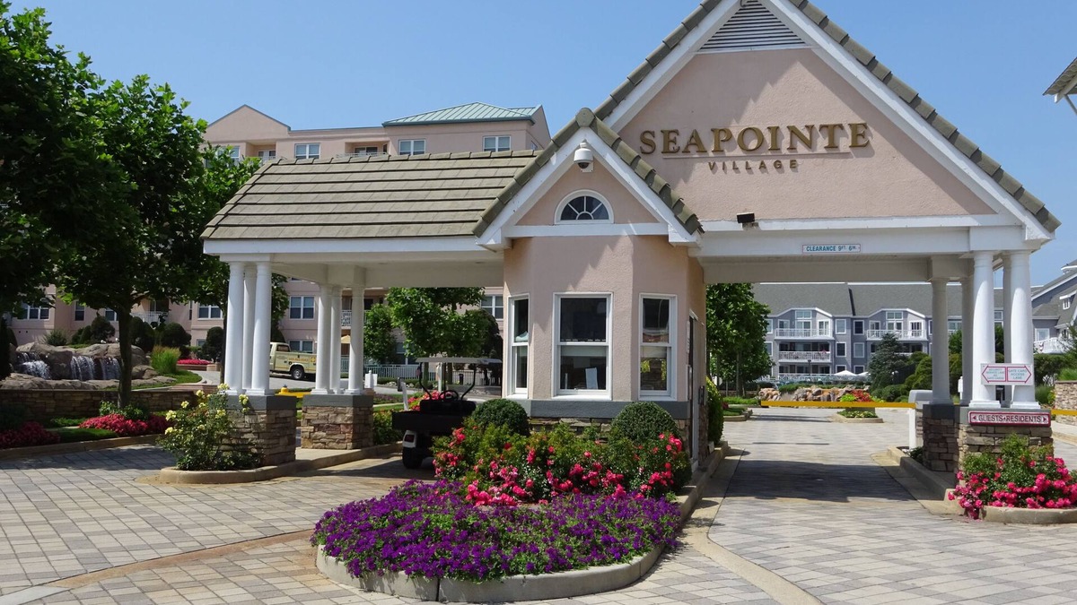 Diamond Beach Condo | Seapointe Village Diamond Beach NJ - First floor, lobby level location.