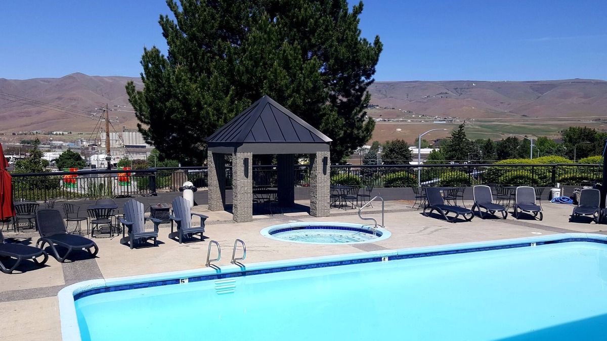 Lewiston Hotel | Seaport Inn and Suites