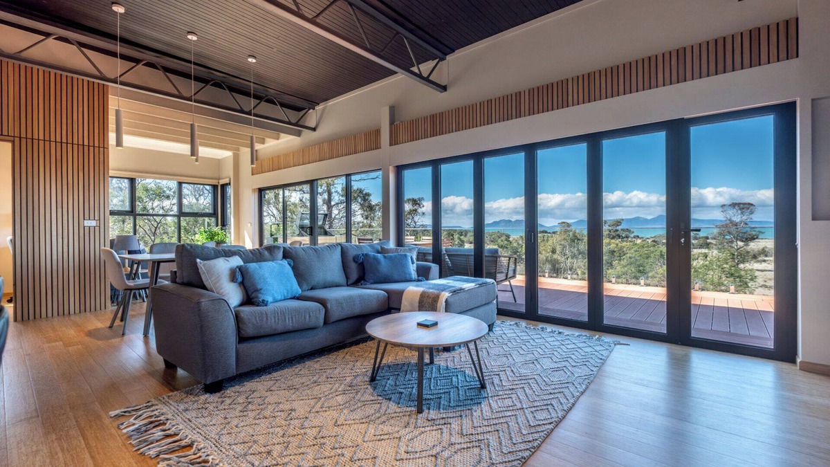 Swansea Apartment | Searene ~ A truly enchanting retreat!
