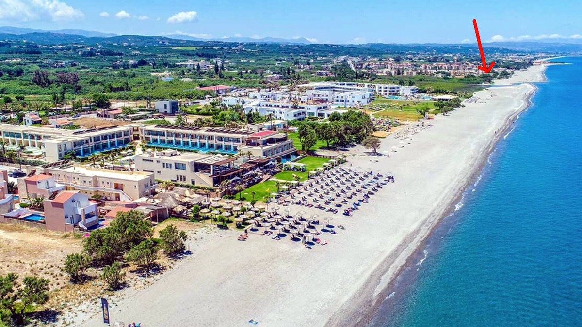 Gerani Apartment | SEARIVER APARTMENT-CH,2 bdr, on the beach,sleeps 6