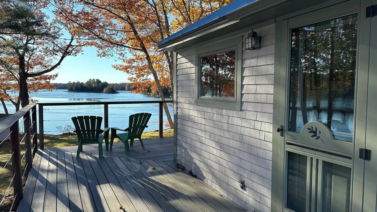 Penobscot Cabin | SeaRiver Cabin on the Bagaduce, Kayaks Included. Seals, Wildlife, Birds & Nature