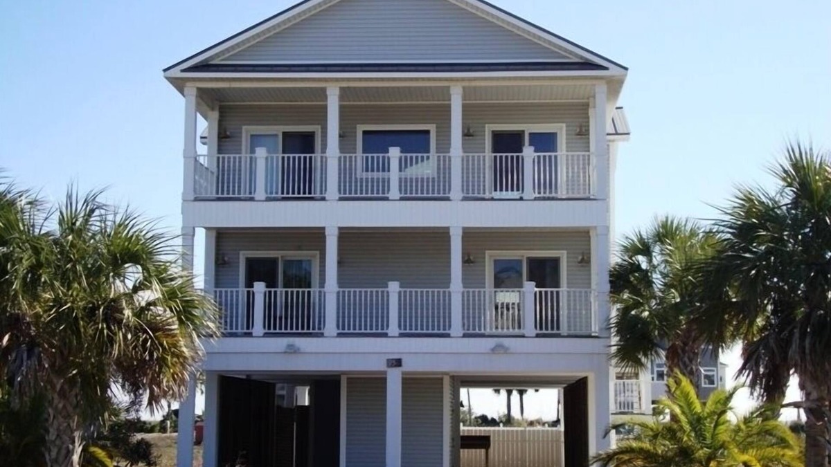 East End House | Seas the Day! Perfect Family Vacation Spot! 5BR/4BA w/Pool St. George Island FL