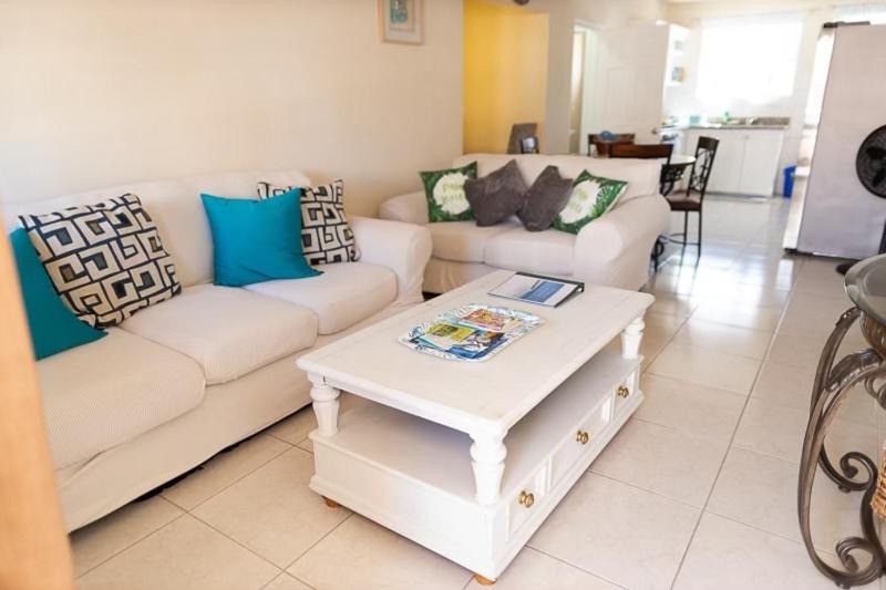 Maxwell Apartment | Seashades 2BR 1 full and 1 half bathrooms Condo with pool Close to beach Sleeps 4