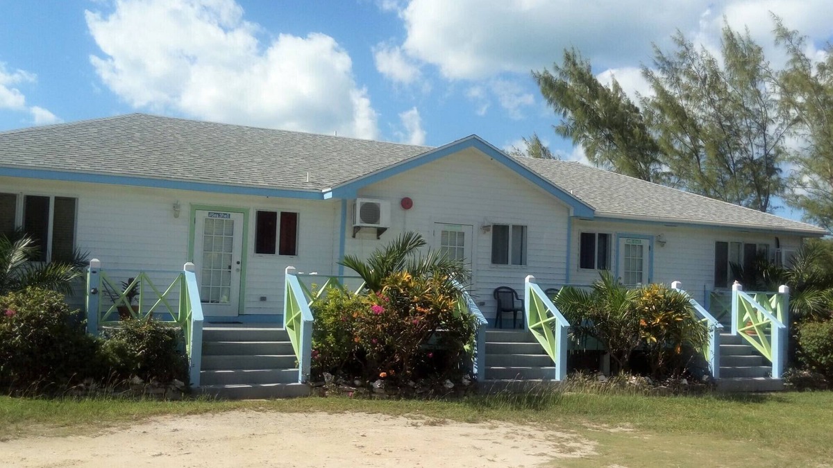 South Palmetto Point House | Seashell Family Vacation Villa by the Sea & Vehicle Rental