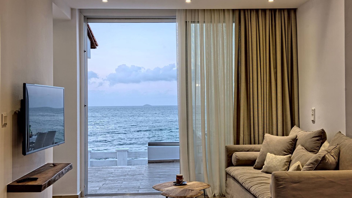 Kokkini Chani Villa | Seashell Suite by the Sea
