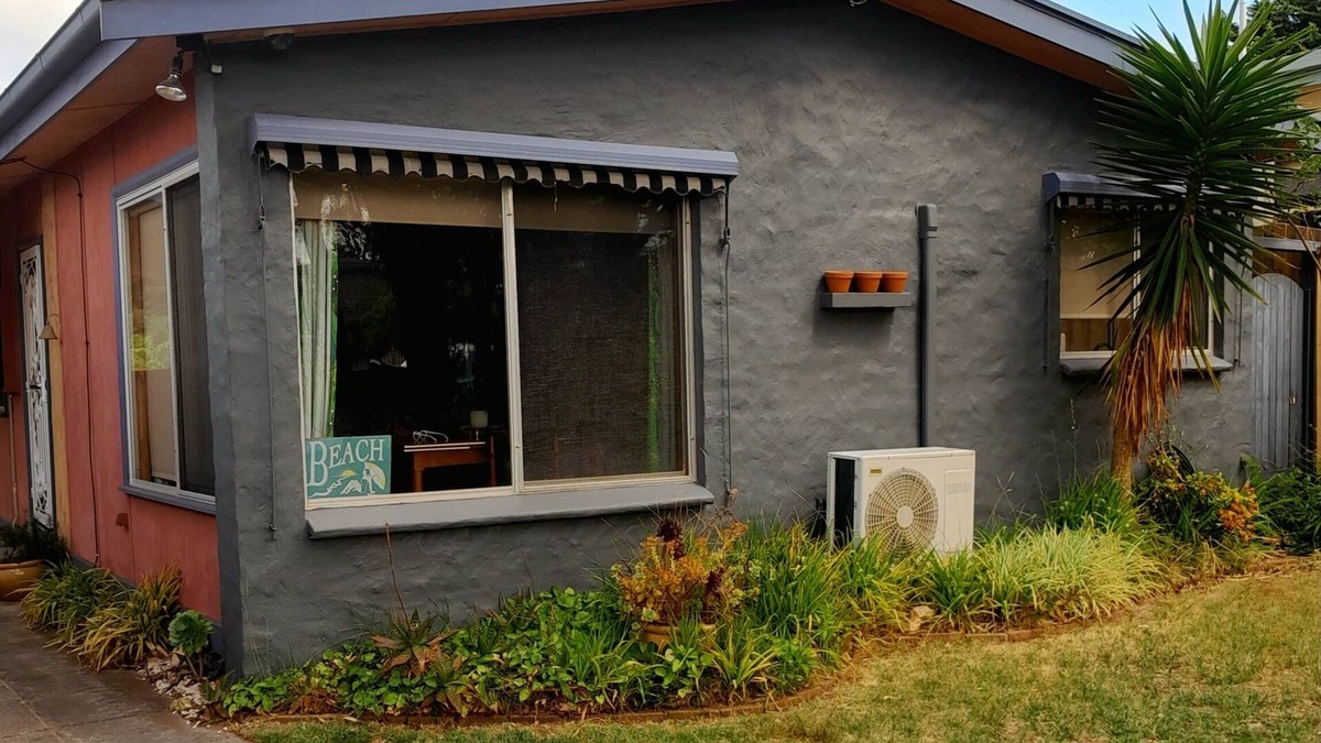 Rosebud House | Seashells by the Sea Shore