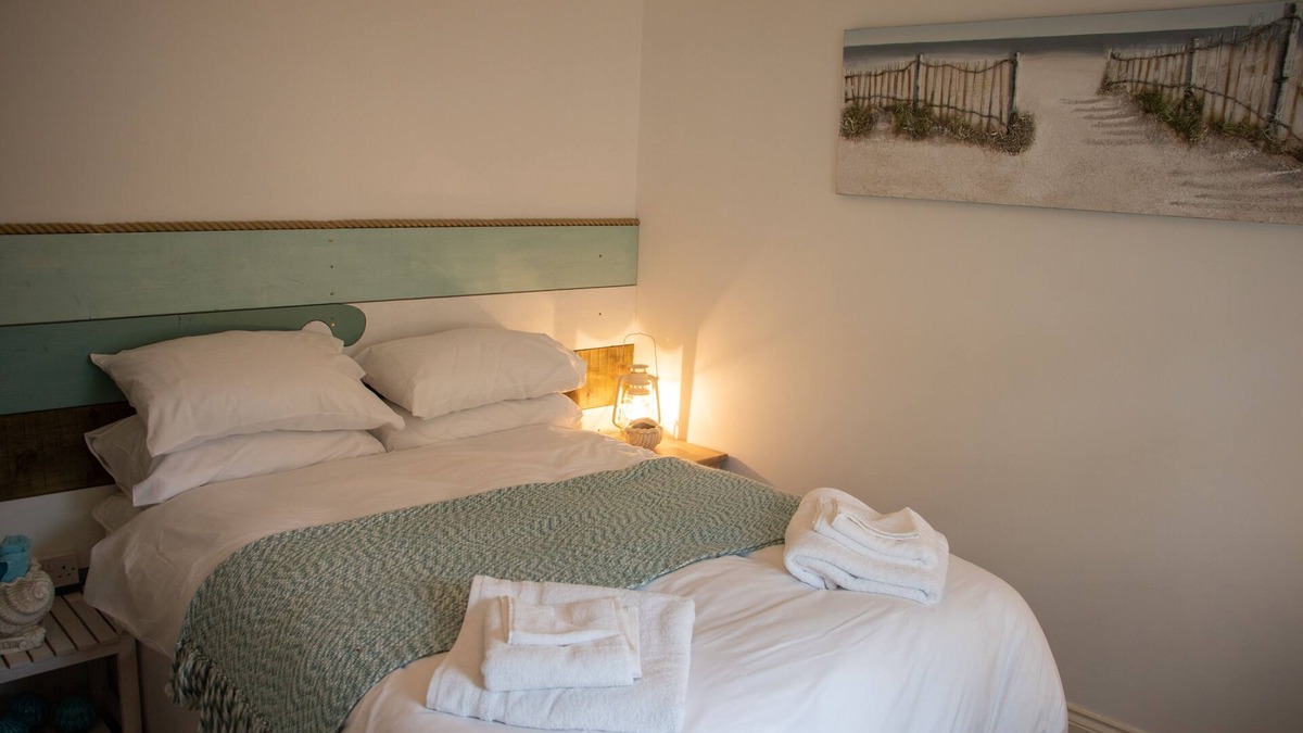 Eastbourne City Centre Apartment | Seashells. The Beach House central apartment with parking