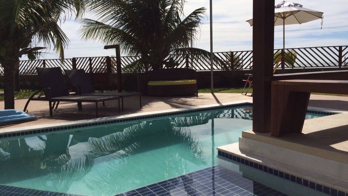 Loteamento Enseada dos Golfinhos House | Seaside Bungalow with Private Pool