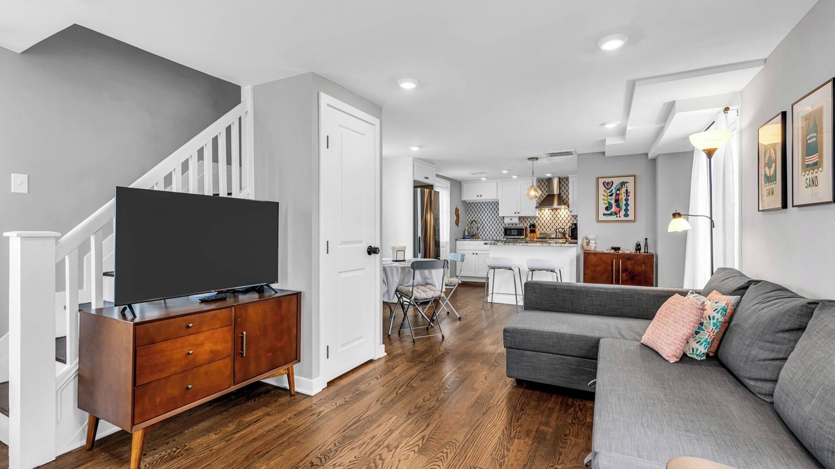 Ortley Beach House | Seaside 2BR & 1.5BA, Walk to Beach & Badges