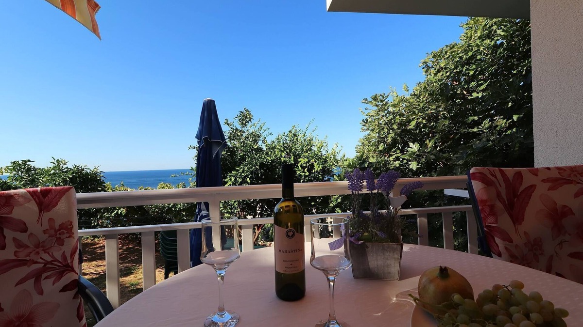 Podobuce Apartment | Seaside Apartments Hrkać - Studio Apartment with Terrace and Sea View 3