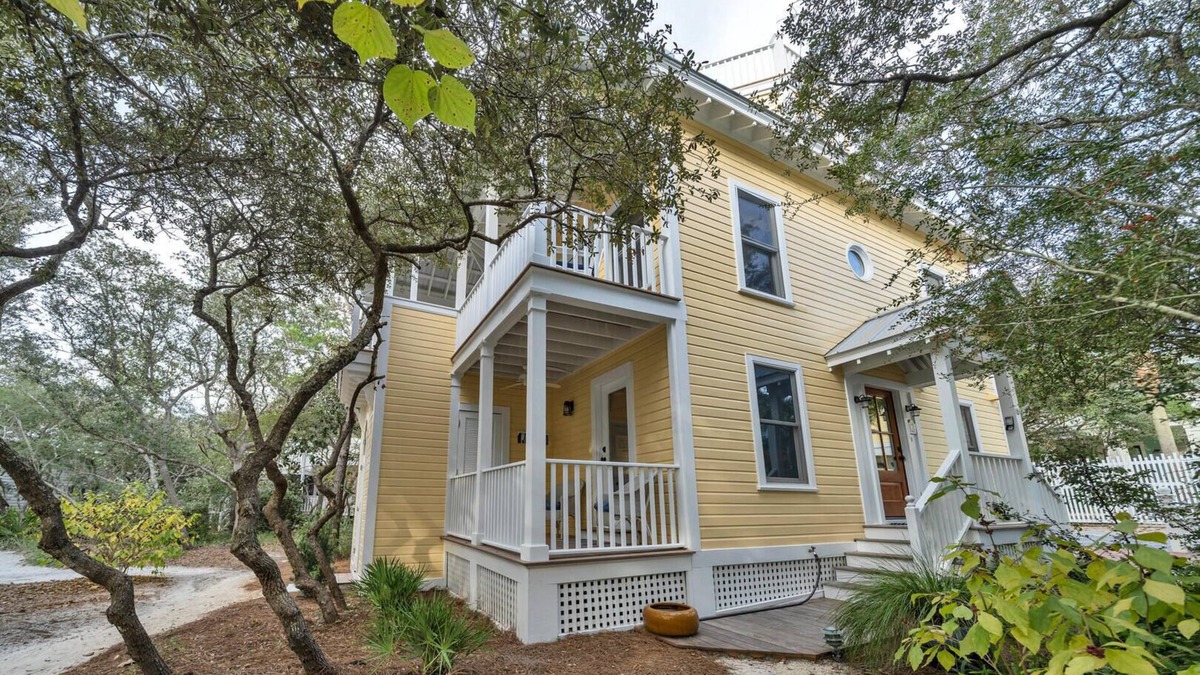 Seaside House | Seaside "Beach Haven" |2BR | Sleeps 6 | NEW Tower with VIEW | 2 Bikes!