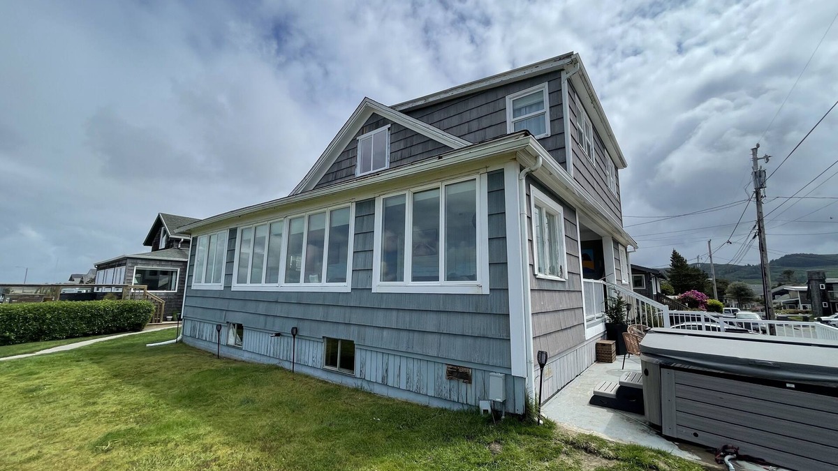 Seaside House | Seaside Beachfront Home on Prom