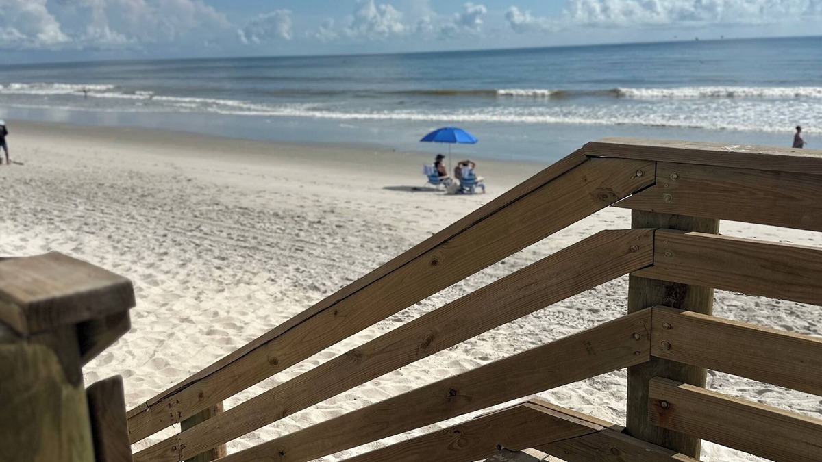 South Patrick Shores Condo | Seaside Bliss 2BR Beach Condo
