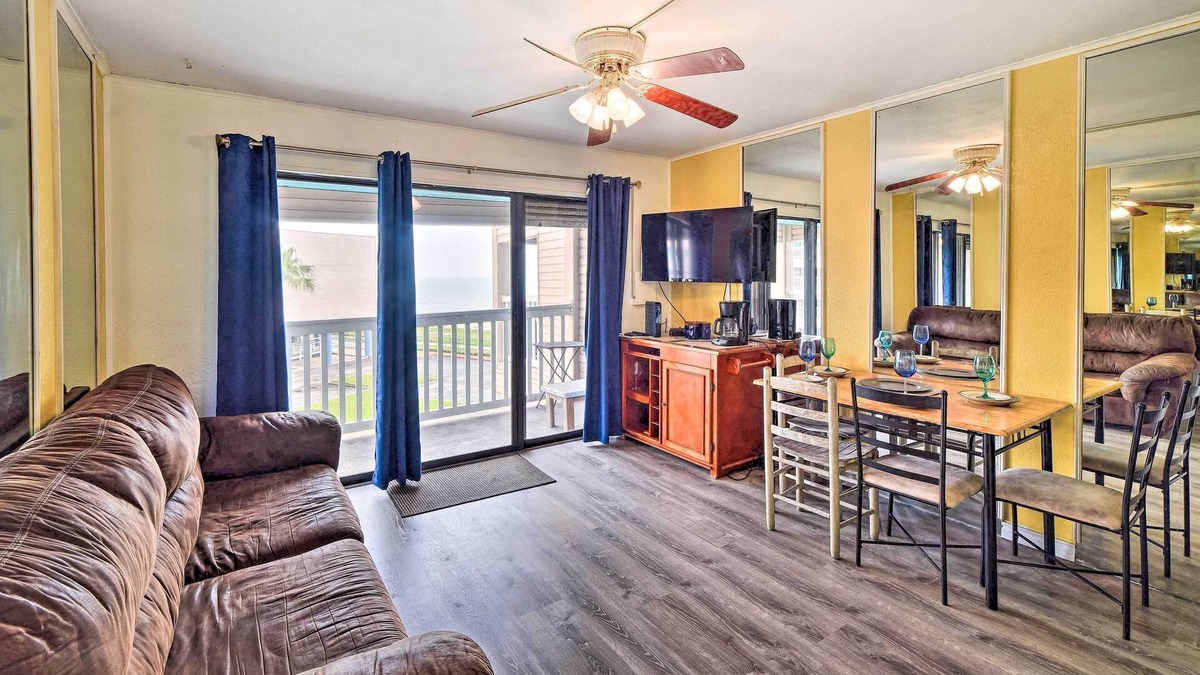 North Beach Condo | Seaside Corpus Christi Condo at The Villa del Sol!