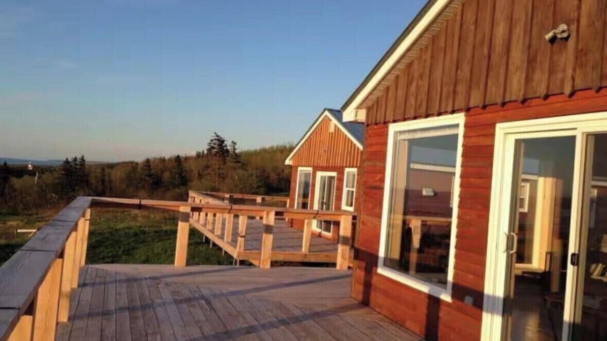 Arisaig Cottage | Seaside Cottage at Steinhart Distillery with ocean views. Pet-friendly!
