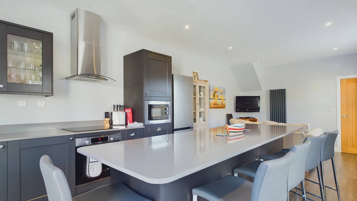 Ryde Ski Chalet | Seaside Cottage