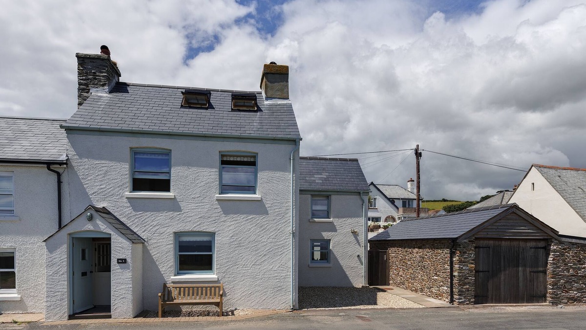 Beesands Cottage | Seaside Cottage - Perfect For Romantic Getaways Throughout The Year