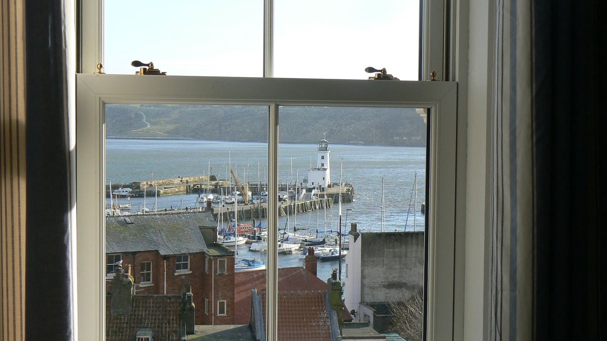 Scarborough Cottage | Seaside cottage with sea and harbour views: Sunday check in for 1 week stays