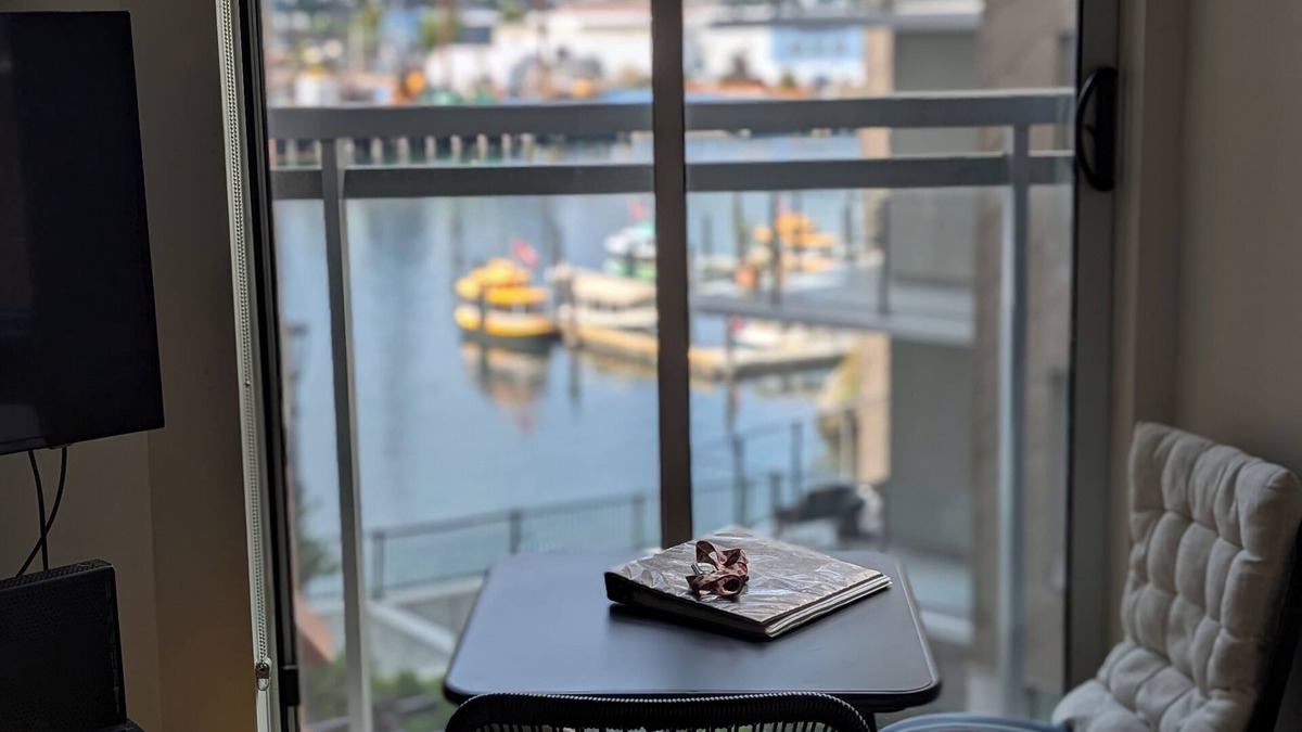 Downtown Victoria Condo | Seaside Escape
