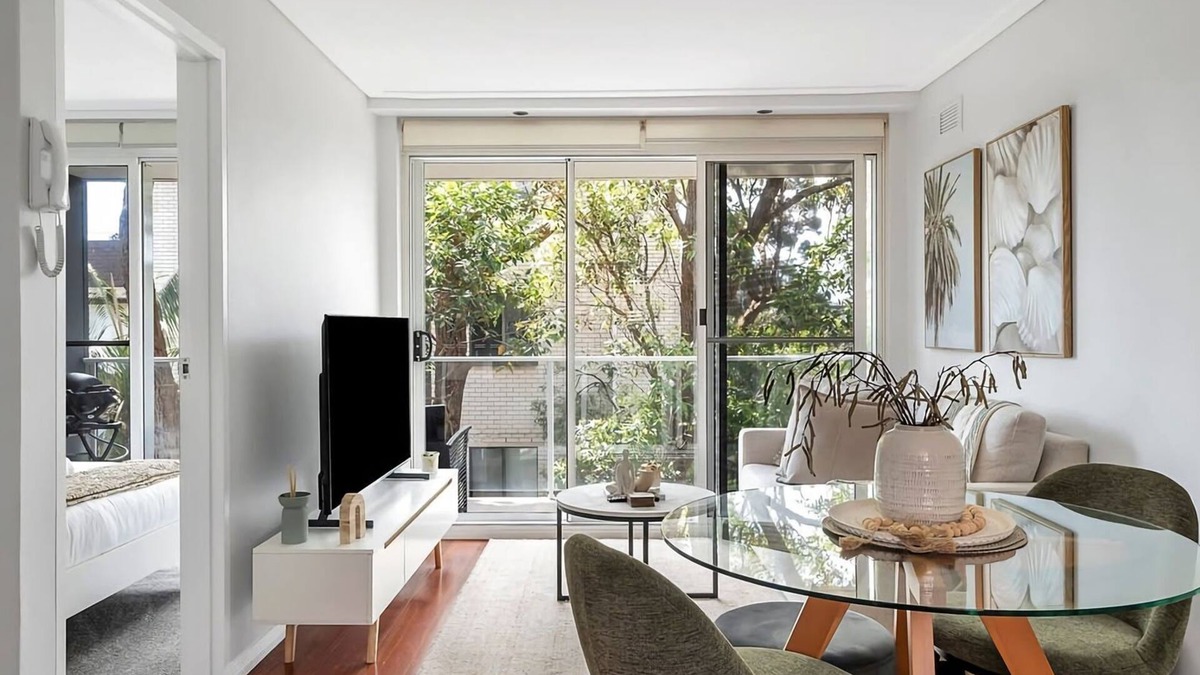 Dee Why Apartment | Seaside Escape Private Balcony BBQ