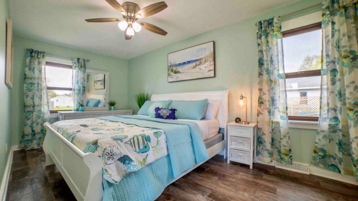 Vermilion Cottage | Seaside Escape Vermilion